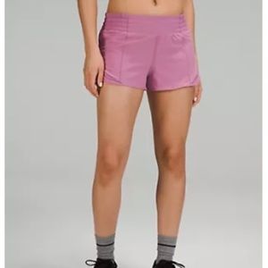 NWOT LULULEMON HOTTY HOT SHORTS